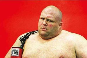 Eric Scott Esch sigue los pasos de Mike Tyson y ofrece 2 millones para pelear con Jake Paul