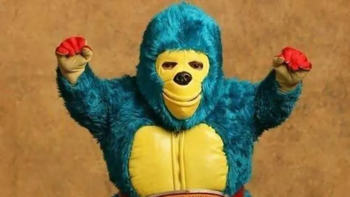 Kemonito sufre terrible caída en plena función de lucha libre en Durango