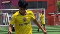 Futbolista de 16 años fallece tras ser alcanzado por un rayo en pleno partido