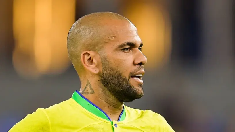 Dani Alves quiere salir de Barcelona y ser representante de deportistas, según reportes