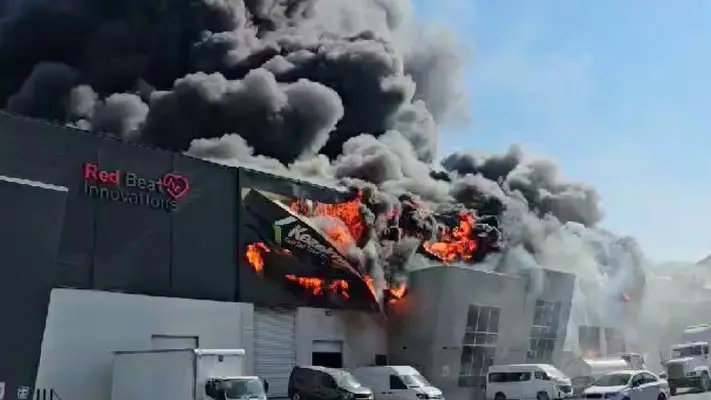 VIDEO: Incendio en el parque industrial PyME en Querétaro