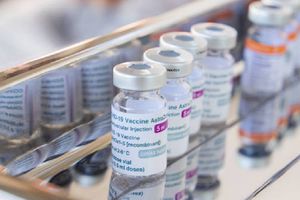 AstraZeneca reconoce en un tribunal británico que su vacuna contra el COVID-19 puede causar trombosis