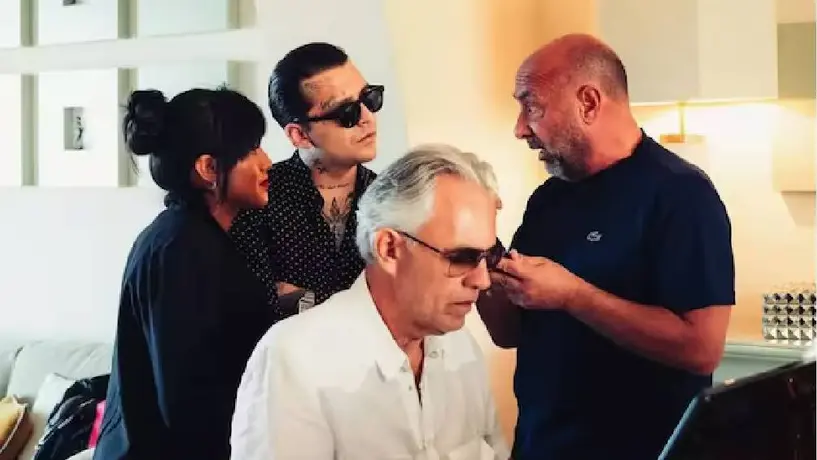 VIDEO: Canta Christian Nodal con Andrea Bocelli en Italia