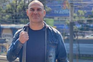 ¡Seguirá el proceso! Caín Velásquez evita cadena perpetua por intento de homicidio