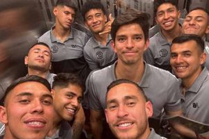¡Atrapados! Jugadores de Toluca se quedaron atascados en un elevador