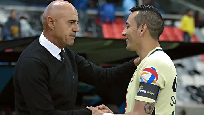¡Ni en las cánicas! ‘El Chelís’ revela haber perdido apuesta con Rubens Sambueza