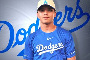 ¿Por qué Ezequiel Rivera no puede firmar aún con los Dodgers?