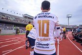 ¡Dura baja en CU! Leo Suárez es baja de Pumas por rotura de ligamentos