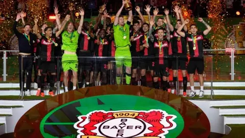 ¡Doblete! Bayer Leverkusen gana la Copa Alemana con gol de Granit Xhaka