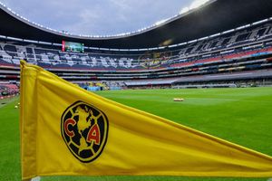 Raúl Jiménez se queda con un ‘pedacito’ del Estadio Azteca gracias a la remodelación