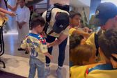 Henry Martín convive con niños aficionados del América previo al Clásico Nacional