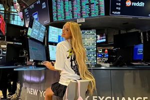 Iggy Azalea lanza nueva empresa de criptomonedas y compañía telefónica después de su retiro de la música