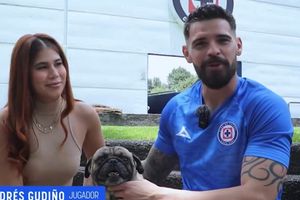 Clubes de la Liga MX fomentan la adopción en el Día Mundial del Perro