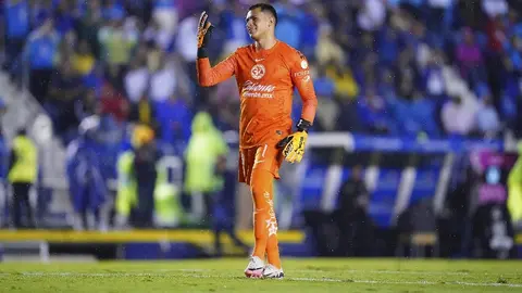 Ángel Malagón es insultado por afición de Cruz Azul y les recuerda el título 15 del América