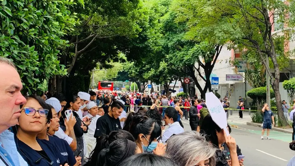 Alerta Sísmica provoca susto en la CDMX: Todos se quedan esperando el sismo