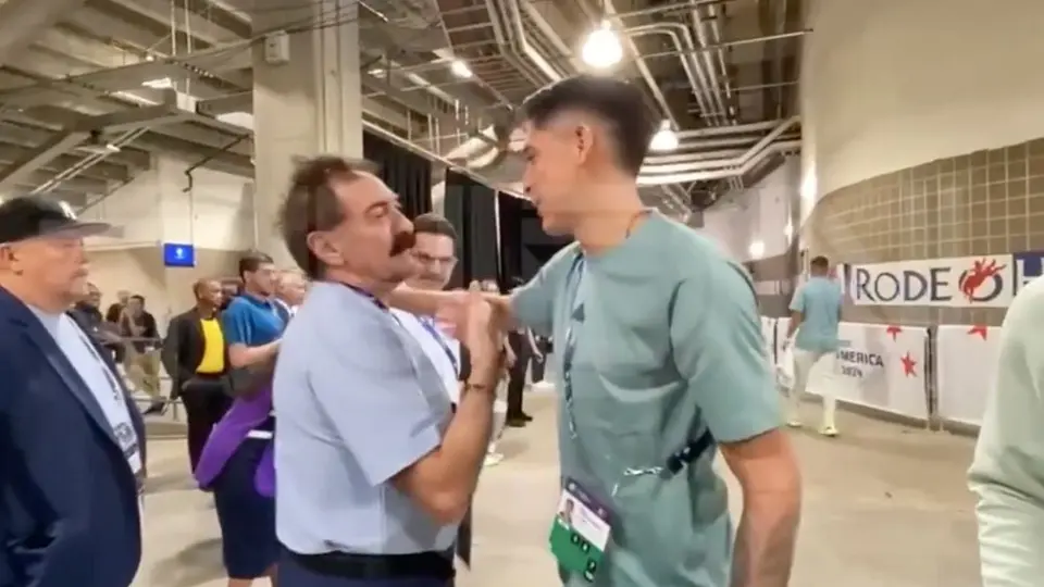 Edson Álvarez se reencuentra con Ricardo Antonio La Volpe previo al debut en Copa América