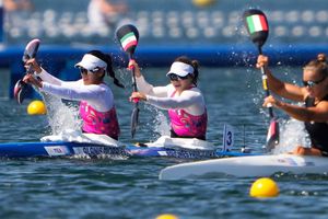 Beatriz Briones y Karina Alanís avanzan a Semifinales de kayak individual 500m
