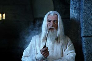 Actor del Señor de los Anillos sufre caída en el escenario y es hospitalizado