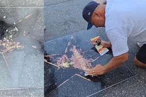 VIDEO: Vandalizan estrella de Jenni Rivera en Paseo de la Fama en Hollywood
