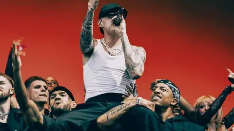 ¡Oíte! Peso Pluma dice que es el “superhéroe” que llegó a salvar la música regional mexicana