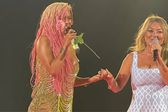Amaia Montero reaparece en el concierto de Karol G cantando: "Rosas"