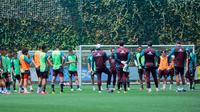 Santiago Giménez y Edson Álvarez ya reportaron con la Selección de cara a Copa América