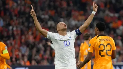 ¡Sorpresa! Kylian Mbappé revela a qué equipo va a apoyar en la Final de Champions League
