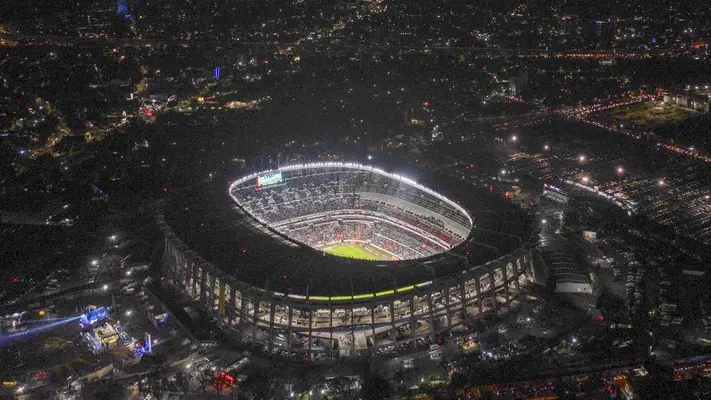 "Estadio Azteca estará listo para finales de 2025", Félix Aguirre en el World Football Summit Americas