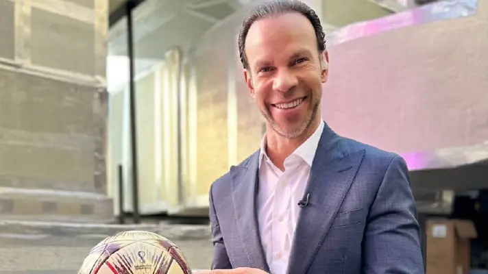 Zague festeja cumpleaños en el medio tiempo de la Final de Ida entre Cruz Azul y América