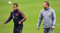 ¡Volverá a casa! Thiago Alcántara, a detalles de ser auxiliar técnico de Hansi Flick en Barcelona