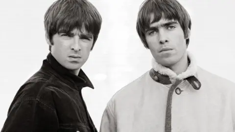 ¿Posible reunión de Oasis en el festival Glastonbury? Los hermanos podrían presentarse juntos