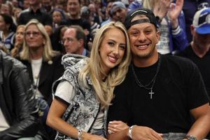 ¡Campeón presente! Patrick Mahomes asistió al partido tres de las Finales de NBA