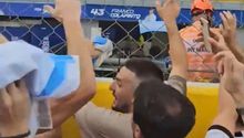 ¡Muchachos! Colapinto hace su debut en F1 con el aliento de aficionados argentinos