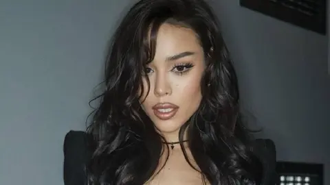 Concierto de Danna Paola en Ecuador sorprende al lucir prácticamnete vacío