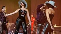 Christian Nodal y Ángela Aguilar confirman que son novios