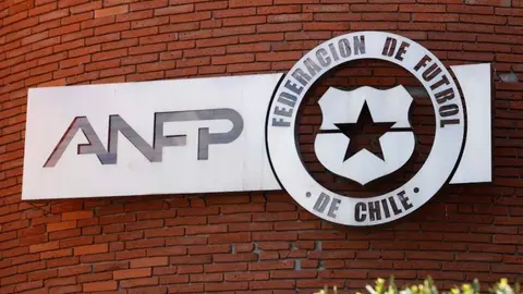 Nueve futbolistas son detenidos en Chile al ser acusados de abuso sexual