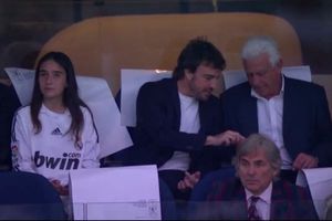¡Visitas de lujo! Raúl, Fernando Alonso y Álvaro Arbeloa, presentes en el Real Madrid vs Bayern Múnich
