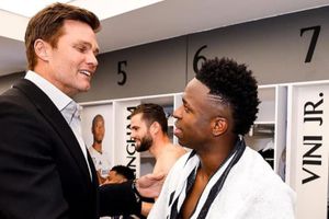 Vinicius se rinde ante Tom Brady: 'Siempre he sido un gran fanático de él'