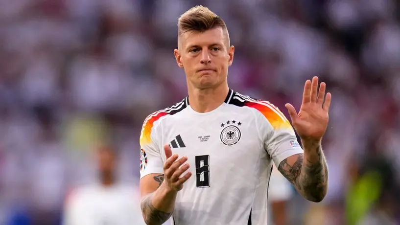 Toni Kroos ofrece disculpa a Pedri tras lesionarlo: 'No era mi intención'
