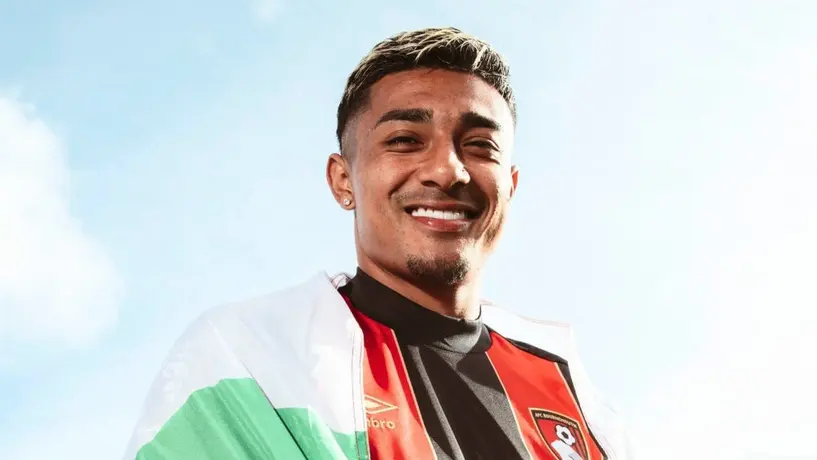 Julián Araujo asegura que le 'emociona' poderse enfrentar a mexicanos en la Premier League