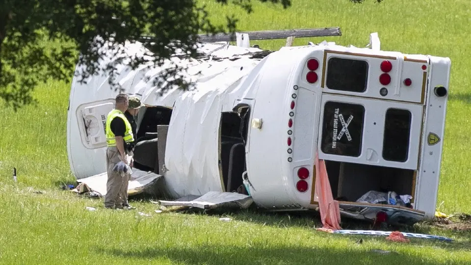 Conductor que provocó la muerte de 8 mexicanos iba drogado, reporta la policía de EU