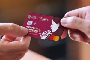 ¿Qué descuentos ofrecen con la tarjeta Mujeres con Bienestar en restaurantes y tiendas?