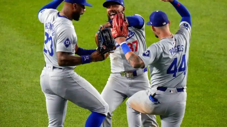 En un posible preámbulo de la Serie Mundial, Dodgers venció 2-1 a Yankees en extra-innings