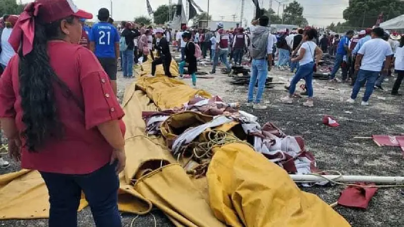 Aire derrumba lona en mitin de Morena en Edomex, dejando varias personas lesionadas