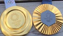 ¡Sigue la polémica! Comparan medalla de oro de París 2024 con la de Tokio 2020
