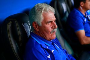 'Tuca' Ferretti defiende la decisión de Jaime Lozano y explota contra Álvaro Morales