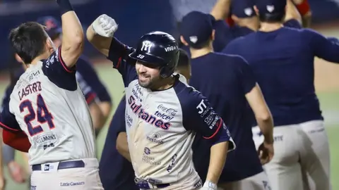 Sultanes de Monterrey remontan en el séptimo, vencen a los Acereros y llegan a la Final de Zona Norte