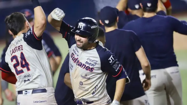 Sultanes de Monterrey remontan en el séptimo, vencen a los Acereros y llegan a la Final de Zona Norte