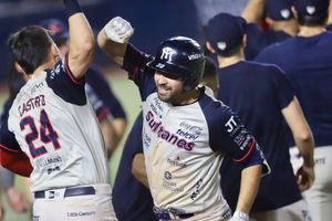 Sultanes de Monterrey remontan en el séptimo, vencen a los Acereros y llegan a la Final de Zona Norte