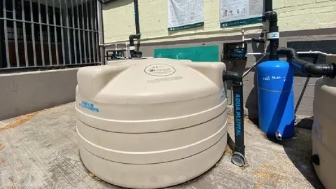 Cosechadores de lluvia en escuelas buscan ahorrar 918 millones litros de agua al año ¿Cómo es posible eso?